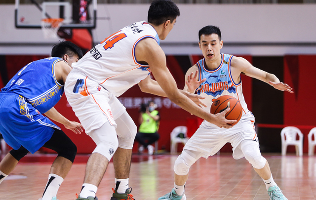 新疆男篮赢得关键一战,实现一举夺冠盼望(新疆男篮赢得关键一战,实现一举夺冠盼望了吗) 新疆男篮赢得关键一战,实现一举夺冠盼望(新疆男篮赢得关键一战,实现一举夺冠盼望了吗)